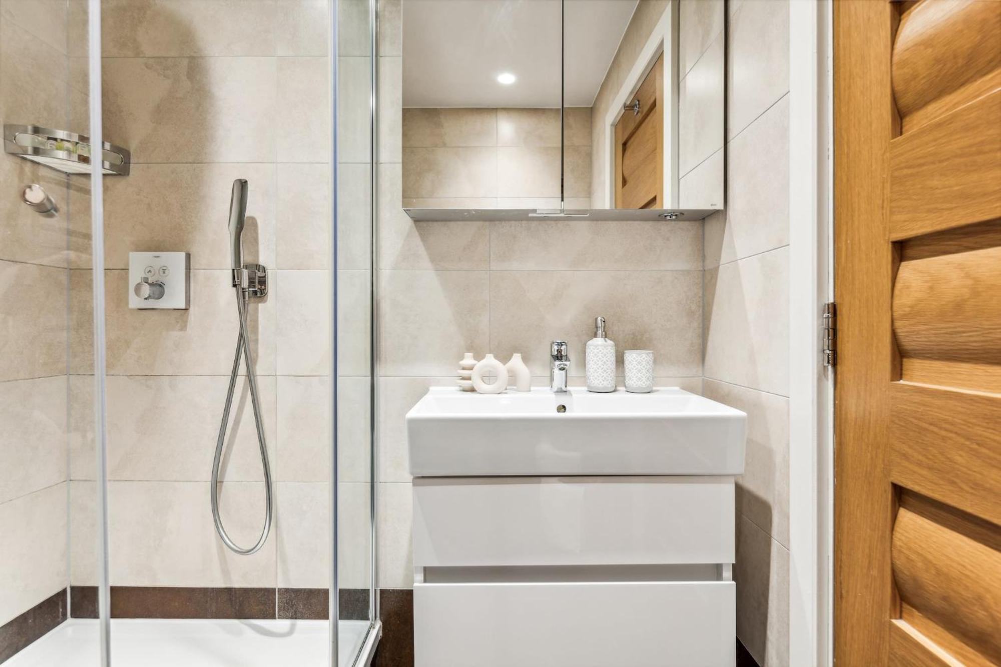 Modern 1Br In Central Fitzrovia - Cityapartmentstay London Luaran gambar